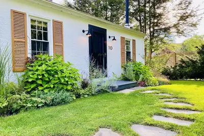 Image de Designer Berkshire Cottage
