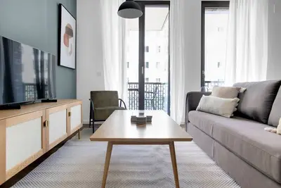 Image de Gorgeous Mitte 2br nr Potsdamer Platz, by Blueground