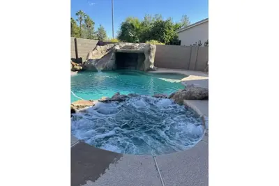 Image de Desert Heated Spa / Pool Retreat Home