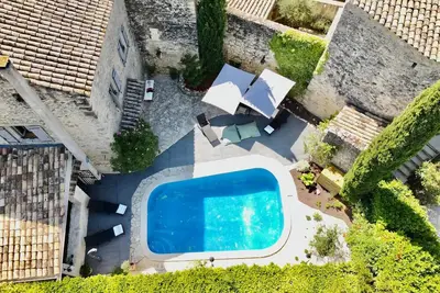 Image de Belle maison en pierre, piscine chauffée, Blauzac