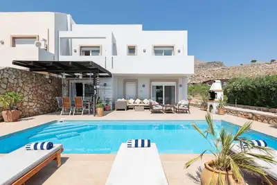 Image de Villa Paradeiso - Stylish 3 Bedroom Villa with Private Pool, Bbq and Sea Views