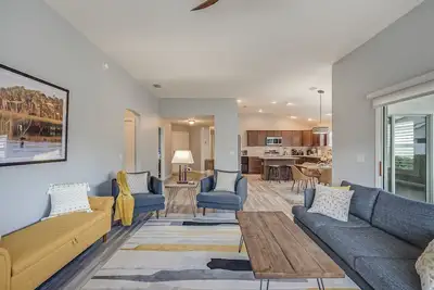 Image de Everything! 3/2, Free golf & 4-seat cart, Resident passes, pets.