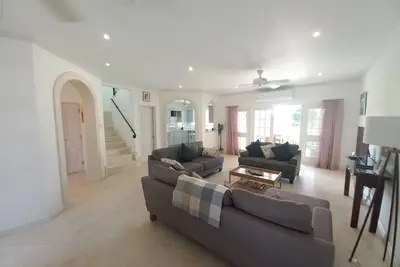 Image de 3br Townhouse - with Pool and Partial Sea View from Main bedroom