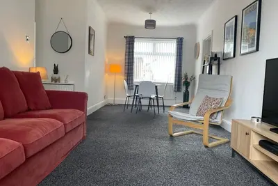 Image de Sandpiper - 5 minutes from the beach!