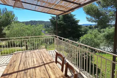 Image de Grande villa climatisée sur les hauts de Beaucaire.