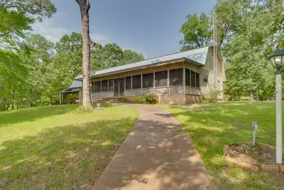 Image de Beautiful Toledo Bend Retreat w/ Private Dock