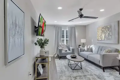 Image de Ath - Davis Drive · 2br New! Clean! Stylish! & Pets Welcome