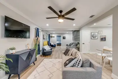 Image de Downtown Carrollton Home