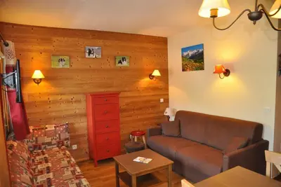 Image de À 100m des pistes de ski, Rez-de-chaussée, balcon, parking, casier à ski, 29m², Valloire