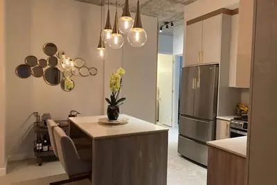 Image de Downtown oasis in the heart of Toronto! Perfect location to explore and enjoy! !