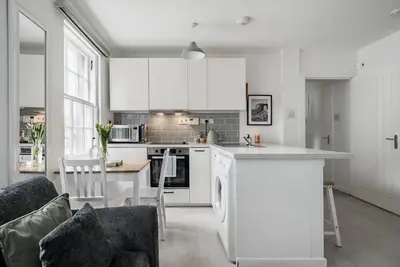Image de Edinburgh Castle Apartment in the heart of Edinburgh's Old Town!