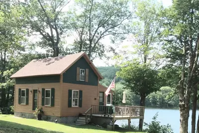 Image de Toddy's camp on the pond