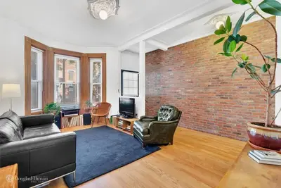 Image de Gorgeous two story private home and garden 1/2 a block from McGolrick Park