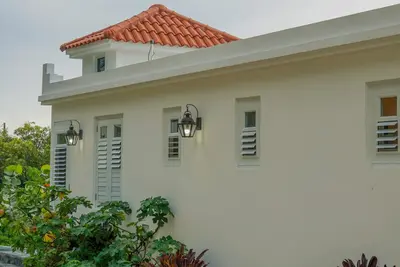 Image de Private Mountain Villa |Ocean Views & Jacuzzi