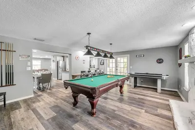 Image de 10 Seat Hot Tub · Full Game Room · Bar&Bbq · Beach 2. 5miles