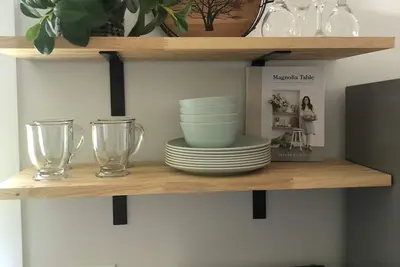 Image de Sleeps 6. Family friendly home near Lee University. Newly renovated.