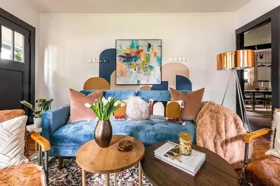 Image de Lush Lodge by Minty Living