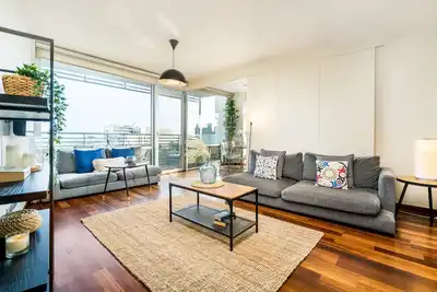 Image de Appartement moderne de 2 chambres à coucher avec balcon et accès à la piscine près de Forum Beach