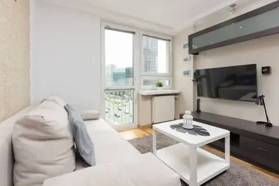 Image de Al. Jana Pawła Ii 18 | Warsaw Apartment | Metro