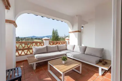 Image de Golfer's dream apartment by Costarentals - Ref 81