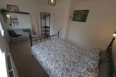 Sweet 3 bedroom family townhouse with parking