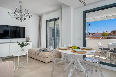 Image de Beachclose apt with pool by Costarentals - Ref 173