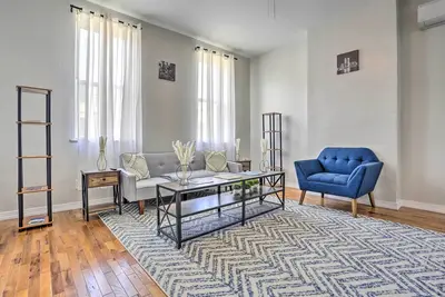Image de Updated Bayonne Townhome ~ 11 Mi to Nyc!