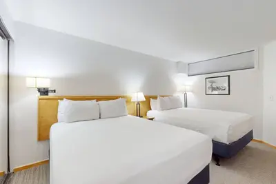 Image de Dog-friendly room on Main St - pool & hot tub - walk to lifts, ground-floor