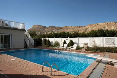 Image de Palisade Peach Orchard Farmhouse w/Pool & Spa 18+