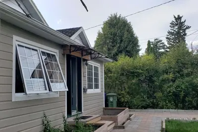 Image de Beautiful bungalow in a very friendly and quite neighborhood. Close to amenities