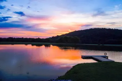 Image de 4 Br House on Working Ranch with Lake and River #4