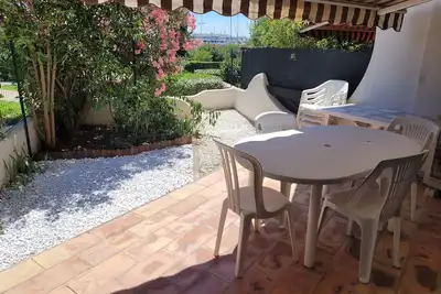 Image de Spacieux Rez de jardin, vue sur le port de plaisance, à 300m de la plage