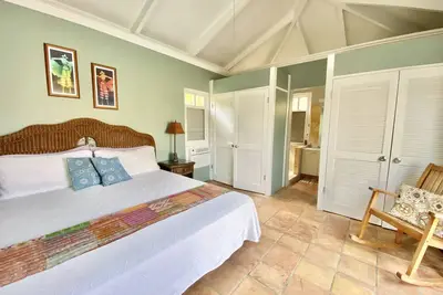 Image de VinoVilla is a fully Air conditioned Tropical escape with its own private pool!