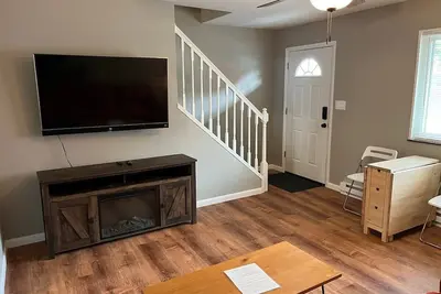 Image de Carter #3, Two bedroom unit near Xavier, Downtown