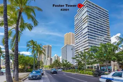 Image de Gorgeous 3 Bedroom Condo as Close to the Beach as You Can Get! ! 30 day rental