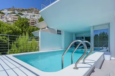 Image de Belle maison de vacances avec climatisation, Wifi, piscine privée, Tv, patio et parking
