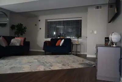 Image de Cozy Escape w/Fireplace seconds away from Cherry Hill Mall