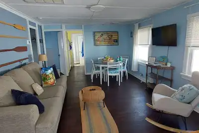 Image de Vacation Cottage steps to the beach and boardwalk