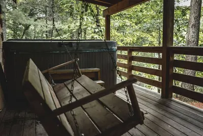 Image de Deer Run Cabin | Hot Tub