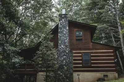 Image de Wolf Creek Cabin | Boone | Hot Tub