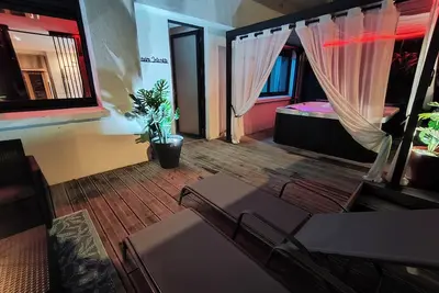 Image de Love Room, Jacuzzi, Sauna, 2 douches, 2 chambres, 2 terrasses