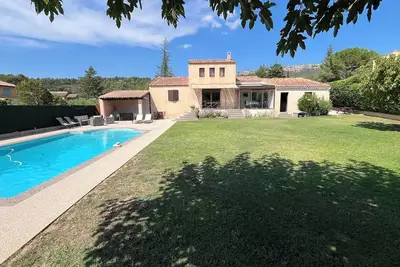 Image de Belle villa provençale 130 m2, au calme, piscine privée, proche Aix-en-Provence: