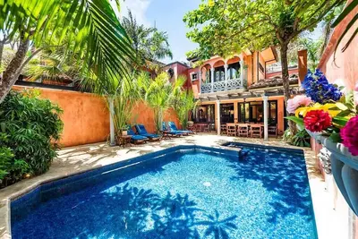 Image de Private pool, easy beach access and spacious