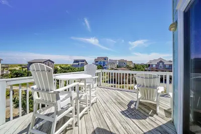 Image de Oceanview Home with Private Pool, Hot Tub, Game Room, and Nearby Beach Access