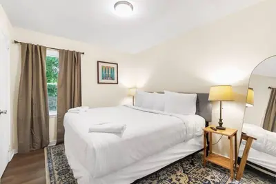 Image de Uptown Apartment, Near Parks! The Bricks Unit 6