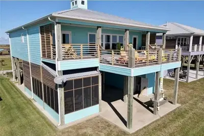 Image de Spacious 4-bedroom home on quiet Gulf Coast beach