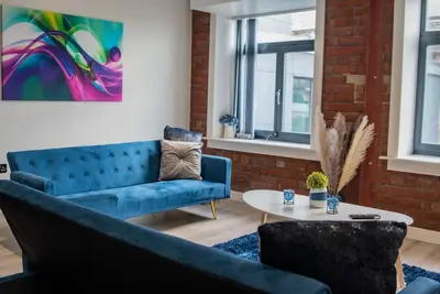 Image de Royale-Suite -Appartement-Douche-Vue sur Rue