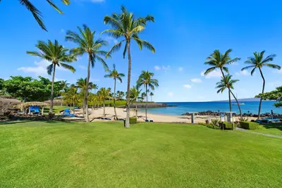 Image de Includes Mauna Lani Beach Club Pass. Fairways at Mauna Lani 2001