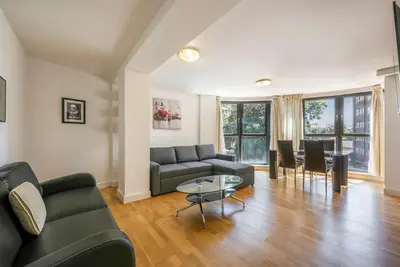 Image de The Anarchist - Camden -  by Frankie Says