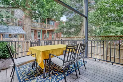 Image de The Apartment at Engle's Place-Midtown Hbg